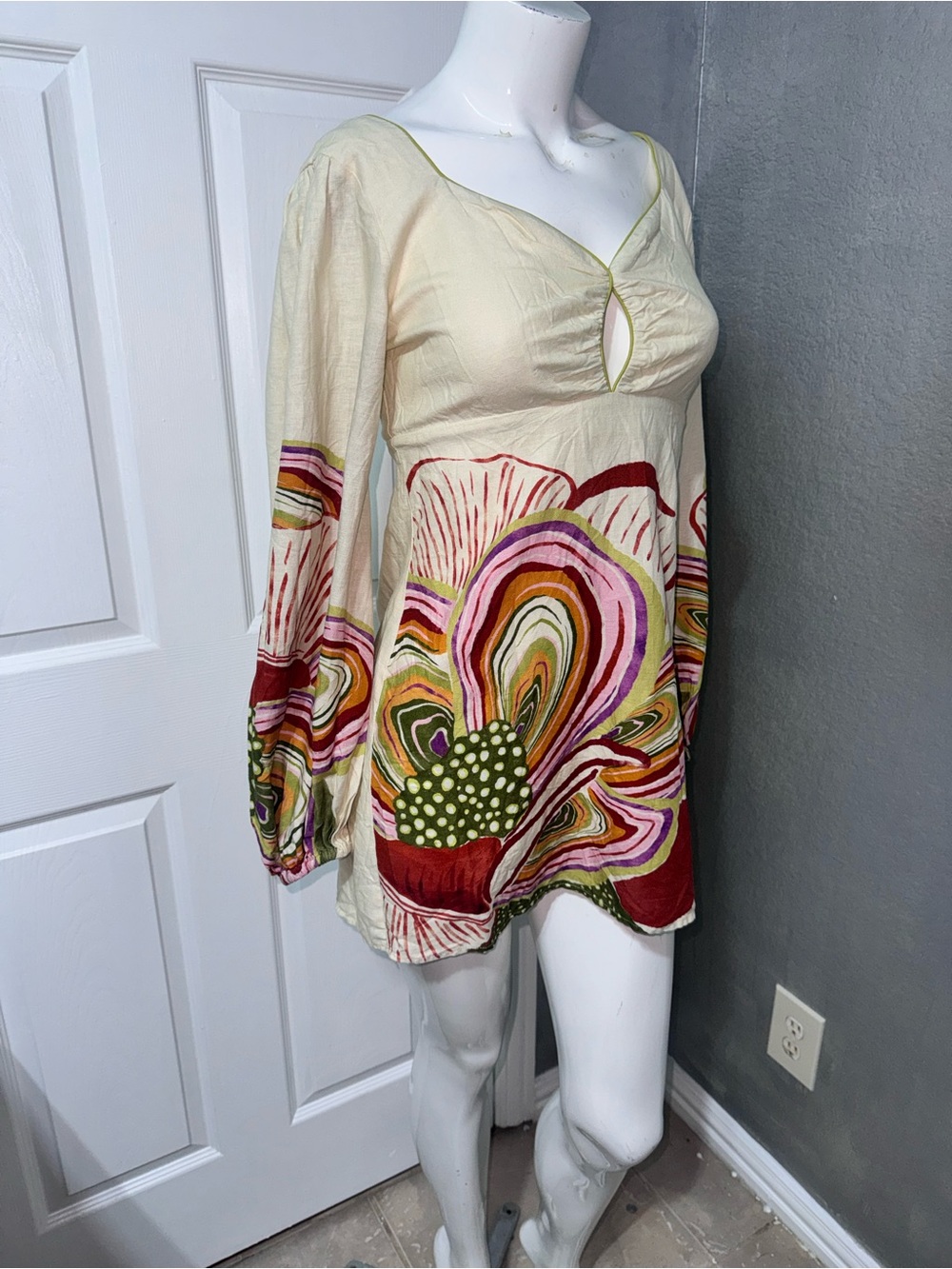 Anthropologie Cream Tunic with Bold Multi-Color Floral Print - Picture 10 of 17